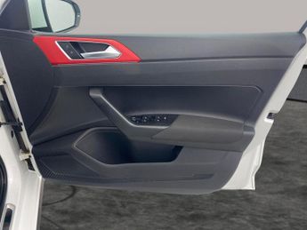 Volkswagen Polo 2.0 TSI GTI DSG (207 ps) - AUTO HEADLIGHTS - SPORTS SEATS - USB 