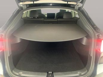Tesla Model Y (Dual Motor) Long Range 4WDE (384 bhp) - REVERSE CAM - NAV - LEA