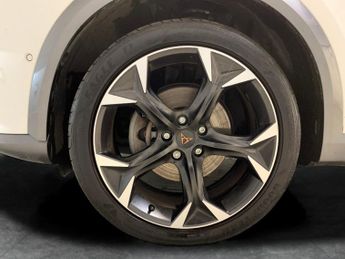Cupra Formentor 1.4 eHybrid 12.8kWh V2 Plug-in DSG (204 ps) - LED - REVERSE CAM 