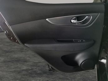 Nissan Qashqai 1.3 DIG-T N-Motion DCT (160 ps) - REVERSE CAM - NAV - HEATED LEA