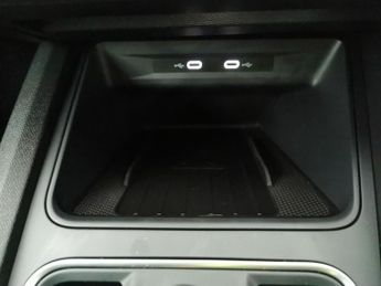 Seat Leon 1.5 eTSI MHEV FR Sport DSG (150 ps) - LED - HEATED SEATS - NAV