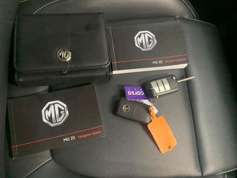 MG MG ZS 1.0 T-GDI Exclusive (111 ps) - LANE DEPARTURE  - BLUETOOTH - CRU