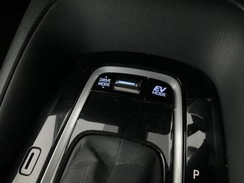 Toyota Corolla 1.8 VVT-h Design CVT (122 ps) - PARK ASSIST - LED - REVERSE CAM