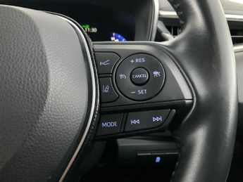 Toyota Corolla 1.8 VVT-h Design CVT (122 ps) - PARK ASSIST - LED - REVERSE CAM