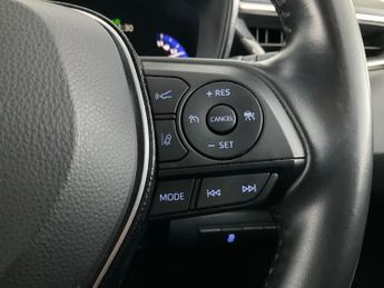 Toyota Corolla 1.8 VVT-h Design CVT (122 ps) - PARK ASSIST - LED - REVERSE CAM