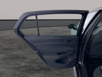 Volkswagen Golf 2.0 TDI GTD DSG (200 ps) - DIGITAL DASH - PADDLE SHIFT - PARK SE