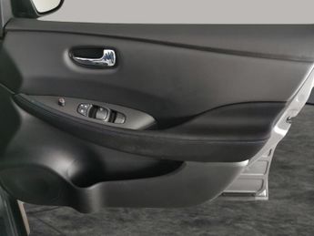 Nissan Leaf 39kWh Acenta (150 ps) - HEATED SEATS - NAV - HEATED STEERING