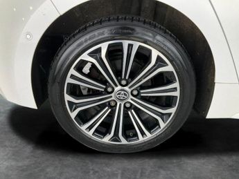 Toyota Corolla 1.8 VVT-h Design CVT (122 ps) - PARK ASSIST - LED - REVERSE CAM