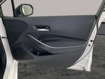 Toyota Corolla 1.8 VVT-h Design CVT (122 ps) - PARK ASSIST - LED - REVERSE CAM