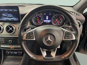 Mercedes-Benz GLA 2.1 GLA220d AMG Line (Premium) 7G-DCT 4MATIC (170 ps) - CRUISE