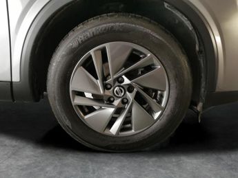 Nissan Qashqai 1.3 DIG-T MHEV Acenta Premium XTRON (158 ps) - REVERSE CAM - NAV