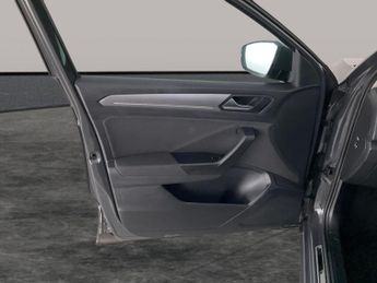 Volkswagen T-Roc 1.5 TSI EVO Active DSG (150 ps) - BLUETOOTH - SPEED LIMIT RECOG