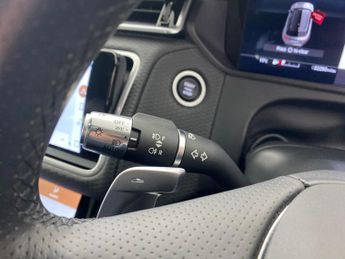 Land Rover Range Rover Velar 2.0 D200 MHEV Edition 4WD (204 ps) - HEATED STEERING - BLIND SPO