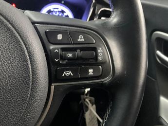 Kia Niro 1.6 GDi 8.9kWh 2 Plug-in DCT (139 bhp) - REVERSE CAM