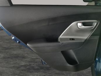 Kia Niro 1.6 GDi 8.9kWh 2 Plug-in DCT (139 bhp) - REVERSE CAM