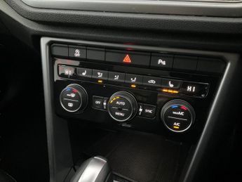 Volkswagen T-Roc 1.5 TSI EVO Active DSG (150 ps) - BLUETOOTH - SPEED LIMIT RECOG