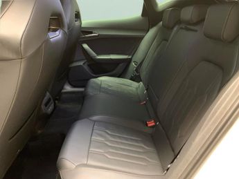 Cupra Formentor 1.4 eHybrid 12.8kWh V2 Plug-in DSG (204 ps) - LED - REVERSE CAM 