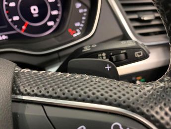 Audi Q5 2.0 TDI 40 S line S Tronic quattro (190 ps) - SPORTS SEATS