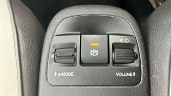 Fiat 500e 42kWh La Prima (118 ps) - BLUETOOTH - SPEED LIMIT RECOG - AIR CO