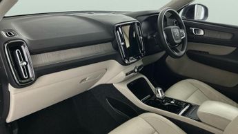 Volvo XC40 2.0 B4 MHEV Inscription DCT AWD (197 ps) - LED