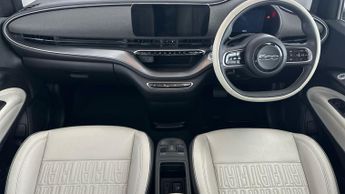 Fiat 500e 42kWh La Prima (118 ps) - SPEED LIMIT RECOG - AIR CON - KEYLESS 