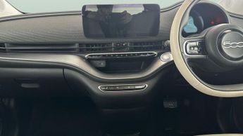 Fiat 500e 42kWh La Prima (118 ps) - SPEED LIMIT RECOG - AIR CON - KEYLESS 