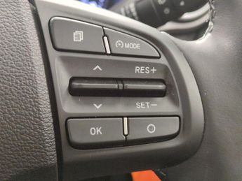 Hyundai i10 1.2 MPi Premium Auto - BLUETOOTH - CRUISE - CLIMATE CONTROL