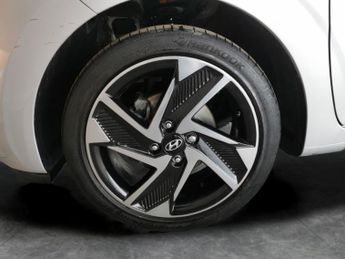 Hyundai i10 1.2 MPi Premium Auto - BLUETOOTH - CRUISE - CLIMATE CONTROL