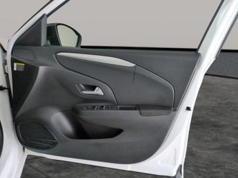 Vauxhall Corsa Electric 50kWh SE Nav (7.4Kw Charger) (136 ps) - CRUISE - KEYLESS START