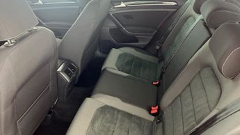 Volkswagen Golf 1.6 TDI GT DSG (115 ps) - NAV - LIGHT AND SIGHT PACK - BLUETOOTH