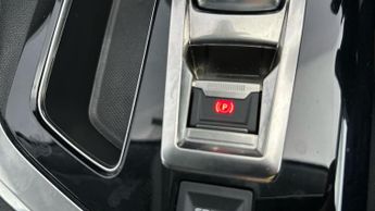 Peugeot 3008 1.5 BlueHDi Allure EAT (130 ps) - BLUETOOTH - PARK SENSORS