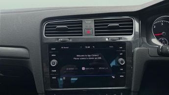 Volkswagen Golf 2.0 TDI Match Edition DSG (150 ps) - PRIVACY GLASS - USB AUDIO