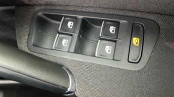 Volkswagen Golf 1.6 TDI GT DSG (115 ps) - SD CARD MEDIA INPUT - DAB - PRIVACY GL