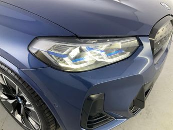 BMW iX3 80kWh M Sport Pro (286 ps) - PARK ASSIST - HK AUDIO - CARPLAY