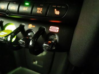 Mini Electric Hatch Cooper SE 32.6kWh Level 2 (184 ps) - HEATED SEATS - NAV