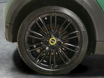 Mini Electric Hatch Cooper SE 32.6kWh Level 2 (184 ps) - HEATED SEATS - NAV