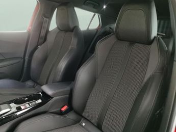 Peugeot E-2008 50kWh GT (7kW Charger) (136 ps) - REVERSE CAM - NAV - HEATED SEA