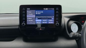 Toyota Yaris 1.5 VVT-h Design E-CVT (116 ps) - BLUETOOTH - AIR CON - DAB