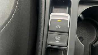 Volkswagen Golf 2.0 TDI R-Line Edition DSG (150 ps) - NAV - LIGHT AND SIGHT PACK