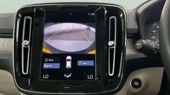 Volvo XC40 2.0 B4 MHEV Inscription DCT AWD (197 ps) - LED