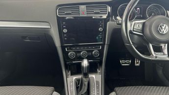 Volkswagen Golf 2.0 TDI R-Line Edition DSG (150 ps) - NAV - LIGHT AND SIGHT PACK