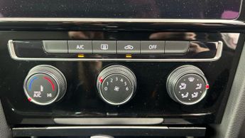 Volkswagen Golf 1.6 TDI GT DSG (115 ps) - NAV - LIGHT AND SIGHT PACK - BLUETOOTH