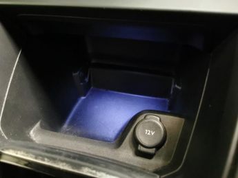 Citroen e-C4 50kWh Shine Plus (136 ps) - HEATED STEERING - BLIND SPOT ASSIST 