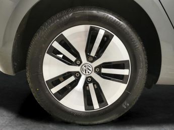 Volkswagen E-golf 35.8kWh e-Golf (136 ps) - LED - BLUETOOTH - PARK SENSORS