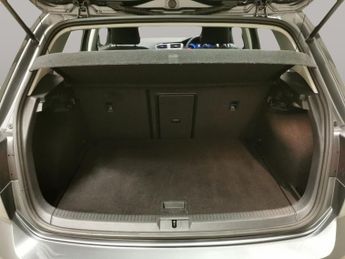 Volkswagen E-golf 35.8kWh e-Golf (136 ps) - LED - BLUETOOTH - PARK SENSORS