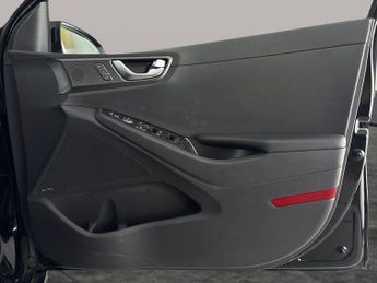 Hyundai Ioniq 38.3kWh Premium (136 ps) - LED - REVERSE CAM - NAV