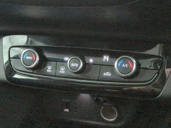 Vauxhall Corsa Electric 50kWh SE Nav (7.4Kw Charger) (136 ps) - CRUISE - KEYLESS START