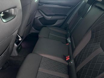 Skoda Octavia 1.4 TSI iV 13kWh vRS Plug-in DSG (245 ps) - SMARTLINK - HEATED S