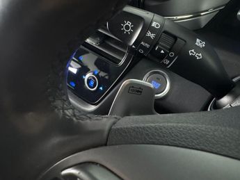 Hyundai Ioniq 38.3kWh Premium (136 ps) - LED - REVERSE CAM - NAV