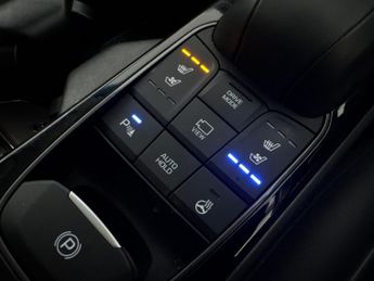 Hyundai Ioniq 38.3kWh Premium (136 ps) - LED - REVERSE CAM - NAV